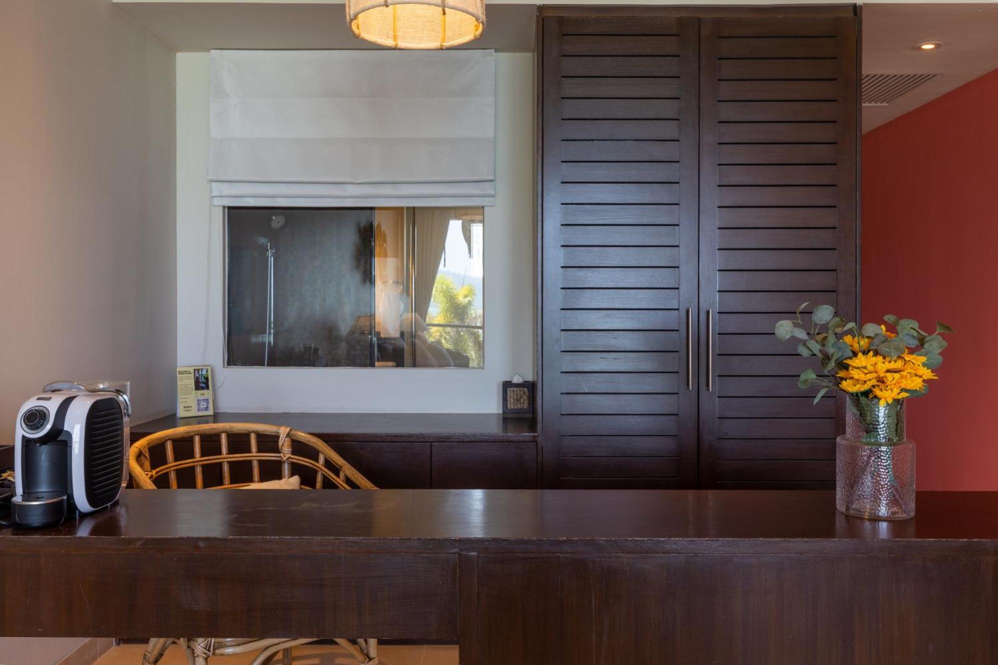 Selina Serenity Rawai Phuket Exterior photo A pass-through window in a kitchen