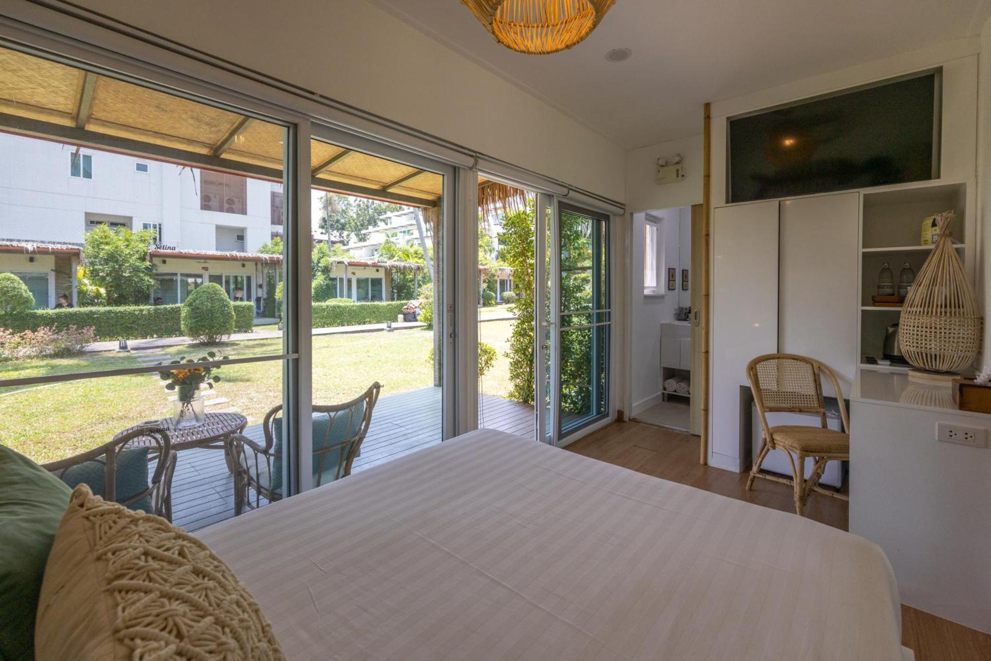 Selina Serenity Rawai Phuket Exterior photo A bedroom at the resort